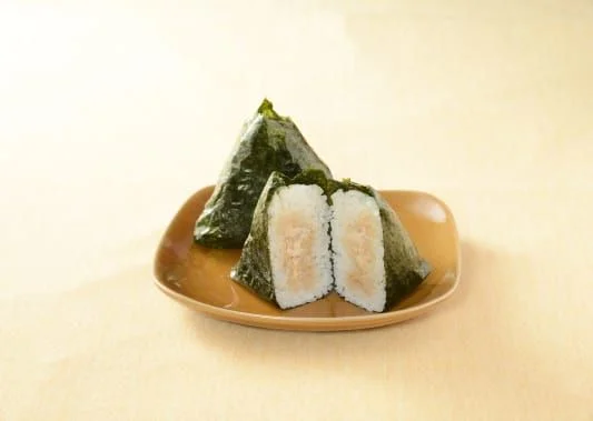 手巻おにぎり シーチキンマヨネーズ(宮城県産海苔使用)