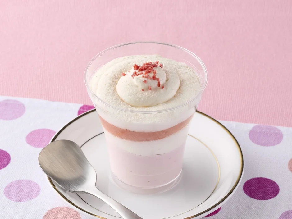 Strawberry Tiramisu Product Image (Image is for illustrative purposes only.)