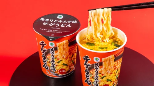 【ファミリーマート】旨辛ファン待望！ファミマ史上最大級のあさりの旨み「あさりとキムチ味 チゲうどん」が新登場！