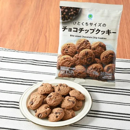 Bite-Sized Chocolate Chip Cookies - konbiniDB