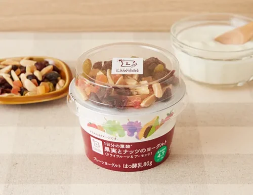 ナチュラルローソン 果実とナッツのヨーグルト