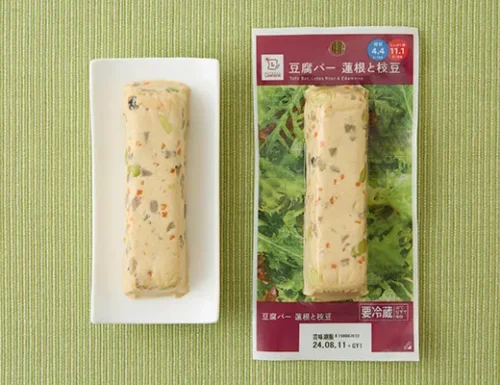 두부 스틱 연근과 완두콩