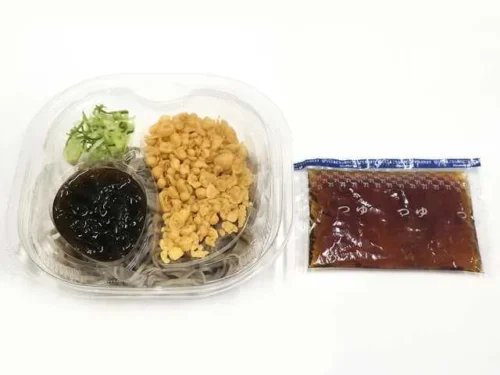Okinawa-Exclusive: Chilled Soba with Mozuku Seaweed and Tanuki Tempura Bits