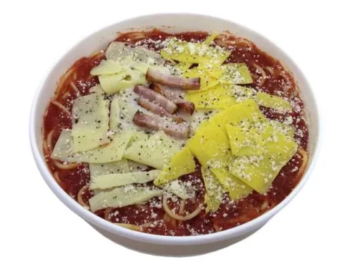 Pasta with 3 Types of Melty Cheese & Tomato Sauce