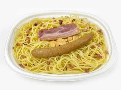 Large Portion Peperoncino Pasta with Bacon Aroma