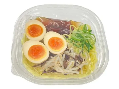 どーんと半熟煮玉子の冷し醤油ラーメン