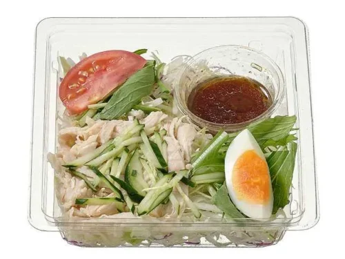 아삭아삭 채소와 닭가슴살 샐러드