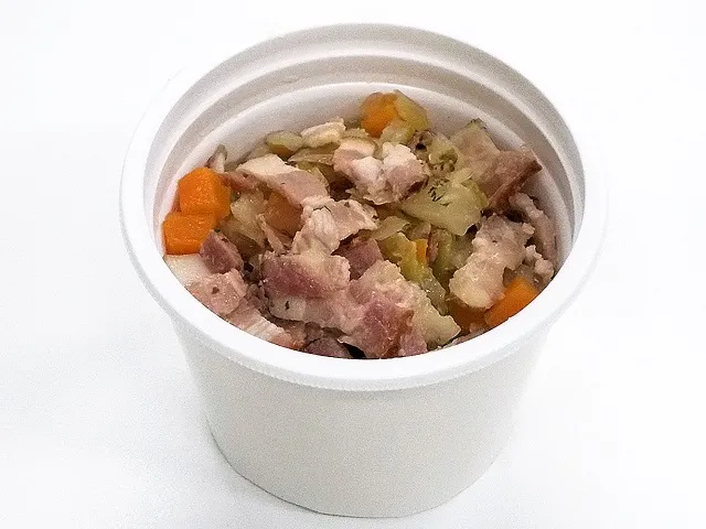 野菜とベーコンのコンソメスープ