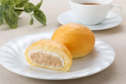 FamilyMart Exclusive! Hattendo’s “Melting Cream Bread” Gets a New Milk Tea Flavor