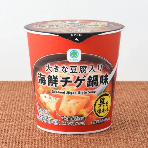 大きな豆腐入り海鮮チゲ鍋味