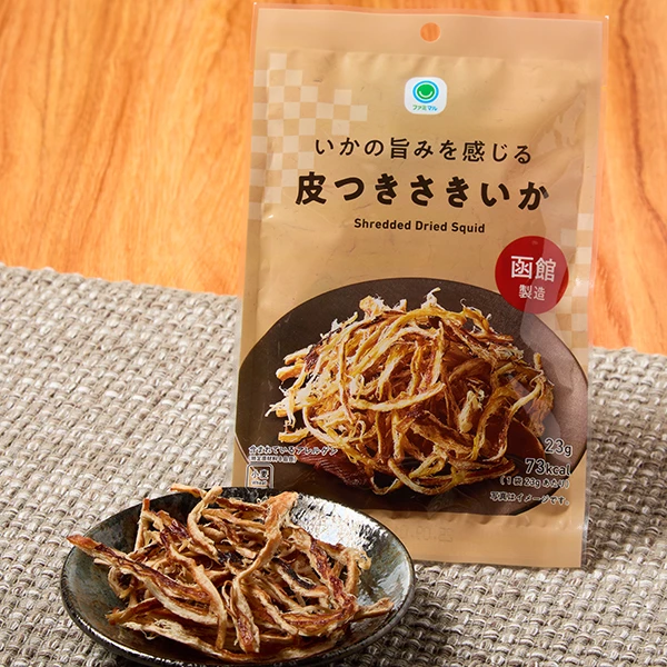 오징어의 감칠맛이 느껴지는 껍질째 찢은 오징어