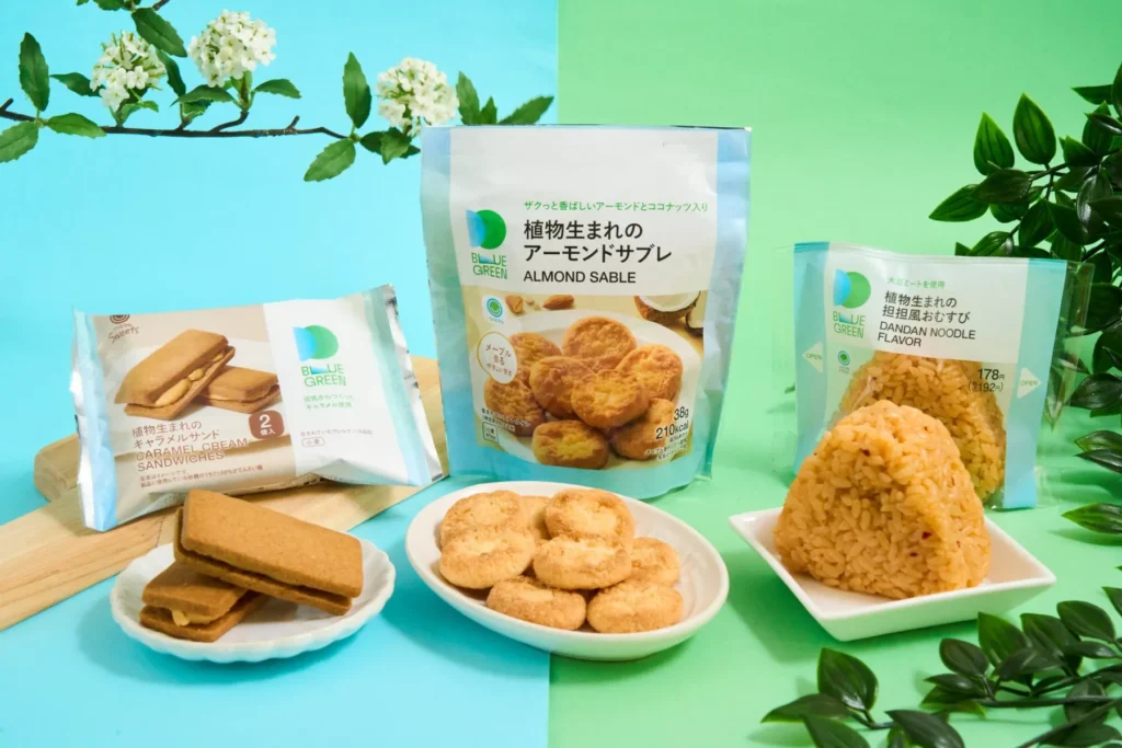 【ファミマ】ブルーグリーンプロジェクト第8弾が本気！植物性とは思えない濃厚スイーツ＆担担おむすび
