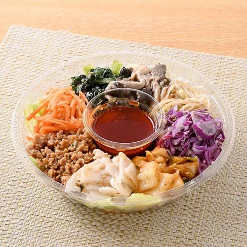 8가지 재료의 비빔 샐러드