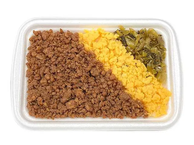 닭고기 소보로 덮밥