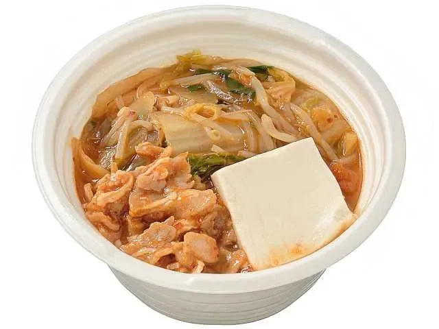 깊고 진한 맛의 김치찌개 국밥