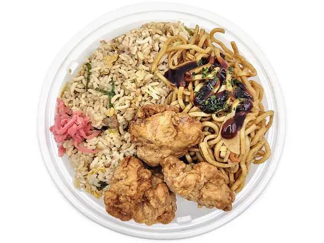 Iron Wok Fried Rice (Fried Chicken & Sauce Yakisoba)