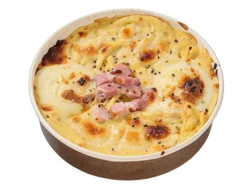 치즈의 포로 구운 까르보나라
