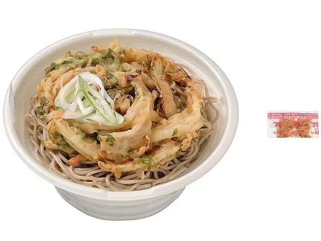 가다랑어 육수의 감칠맛이 돋보이는 카키아게 소바