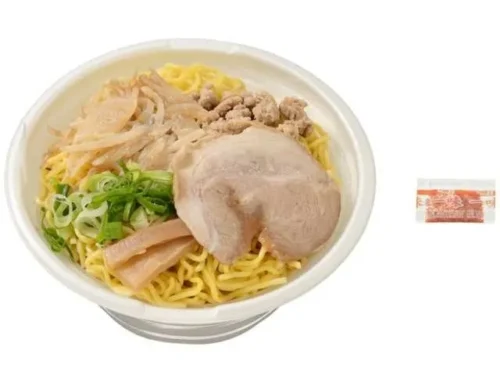 【北海道限定】セブンイレブン「すみれ」監修味噌ラーメンが麺・スープ増量でリニューアル