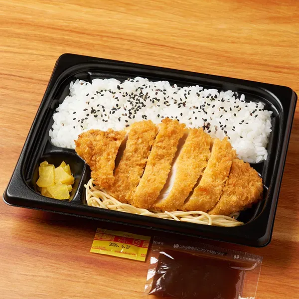 肉の旨味感じる三元豚のロースとんかつ弁当