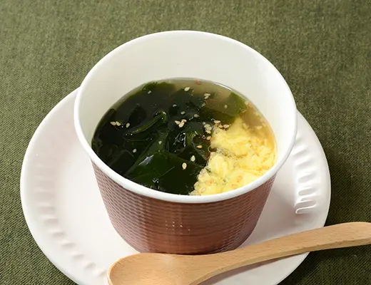 三陸産わかめ使用 わかめかきたまスープ