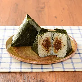 테마키 찰보리 오니기리 가다랑어포