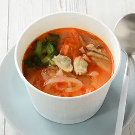 통째로 두부가 들어간 찌개 스프