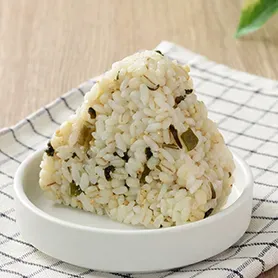 산리쿠산 미역 찰보리 주먹밥