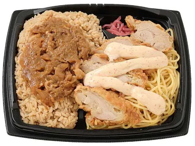 고추 마요네즈와 곁들여 먹는 돼지 불고기 & 가라아게