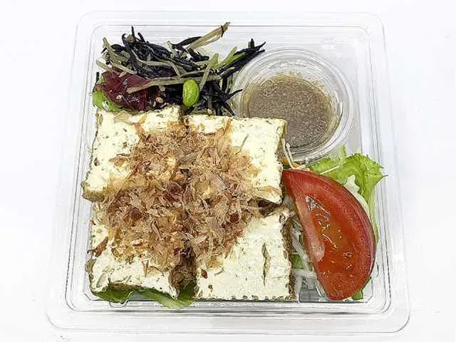だし厚揚げとひじき煮の和サラダ