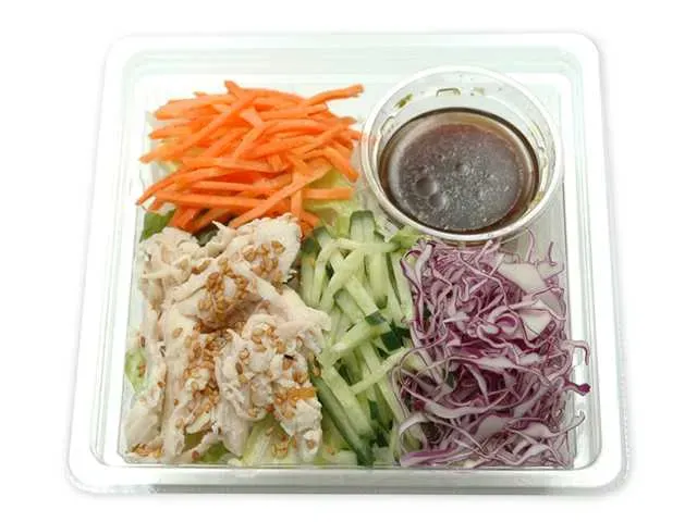 Crisp Vegetable & Steamed Chicken Salad