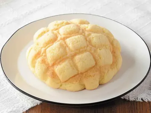 Japan’s Convenience Store Staple ‘Melonpan’ Evolves! New Release from Lawson on March 10