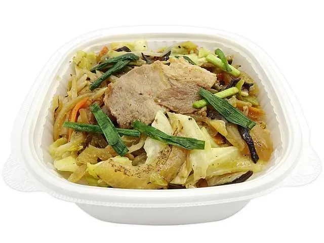 1/2日分の野菜 鉄鍋炒めの野菜炒め丼
