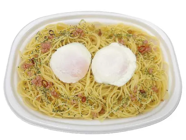 たまごとガーリックのパスタ ぺペロンチーノ