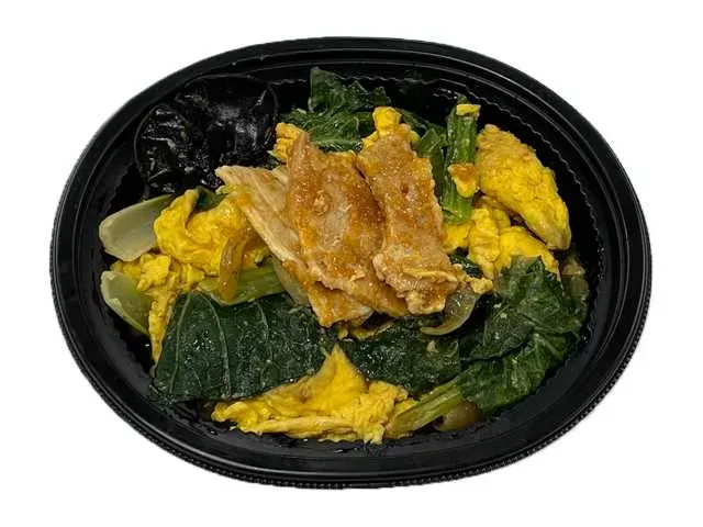 Sweet and Spicy Egg Stir-Fry with Hiroshima Komatsuna