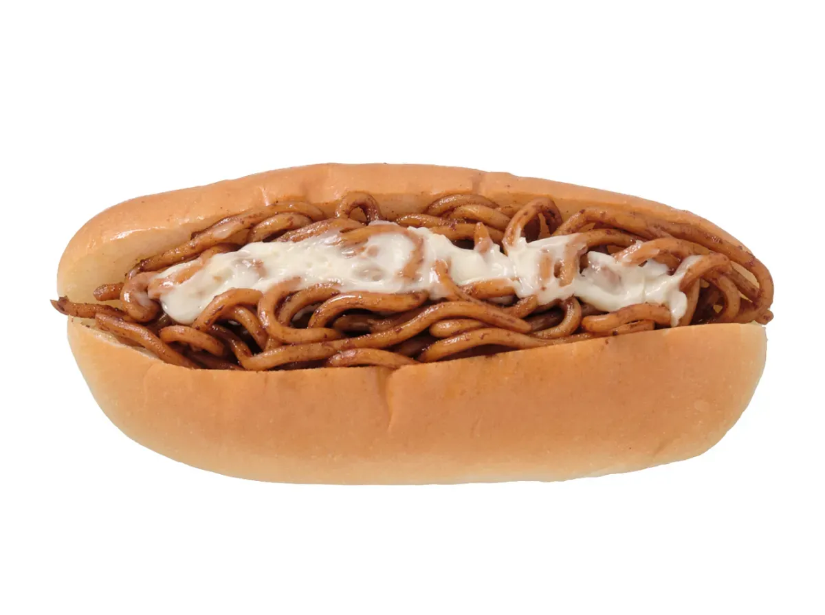 7プレミアム マヨネーズ入り焼きそばパン