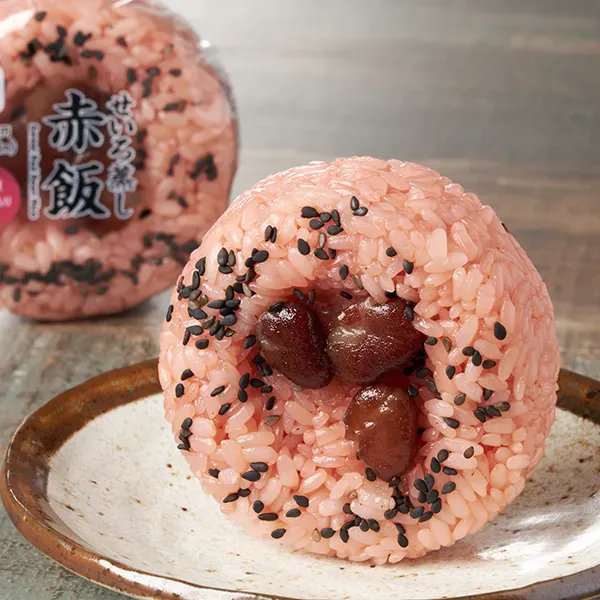 Sekihan Rice Ball (with Sweetened Beans)