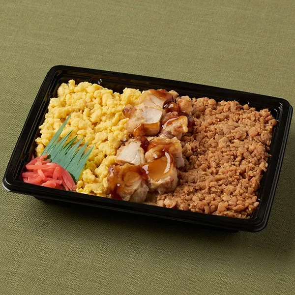 Fried Chicken and Minced Meat Bento