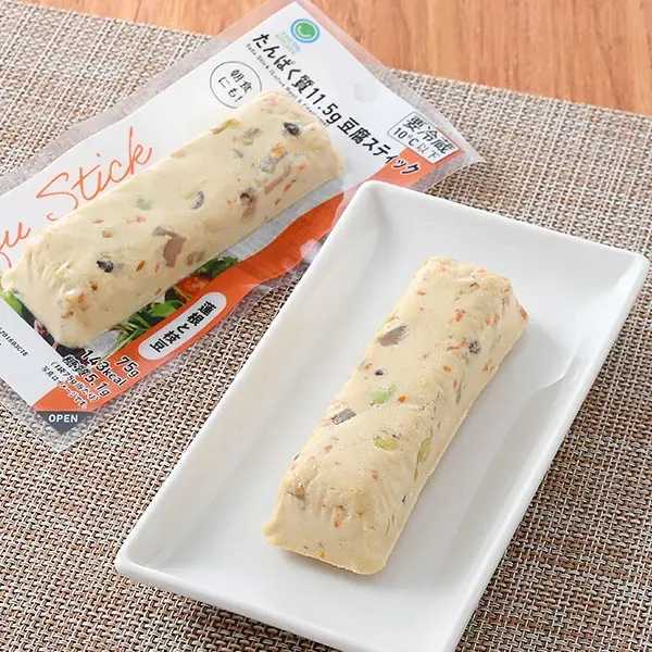 단백질 11.5g 두부 스틱 연근과 완두콩