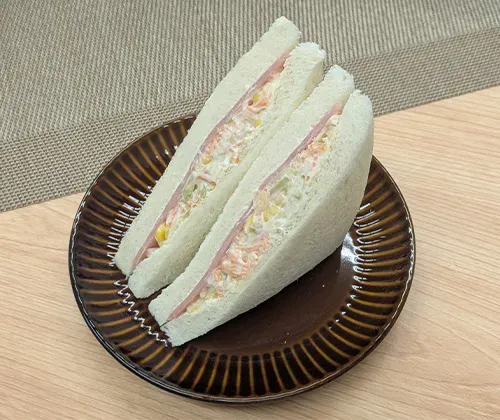 コールスローサラダサンド