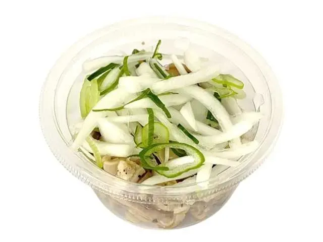 참기름 향이 나는 곱창과 햇양파 안주 무침
