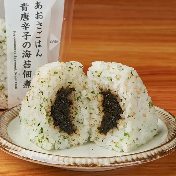 あおさごはん 青唐辛子の海苔佃煮おむすび