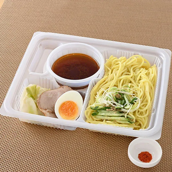 ピリ辛タレで食べる広島風つけ麺
