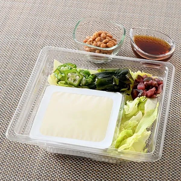 まるごと豆腐と納豆のネバネバサラダ