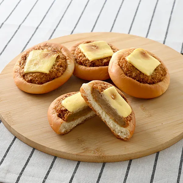 チーズメンチカツパン4個入