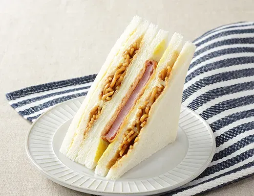 Ham Cutlet & Yakisoba Sandwich