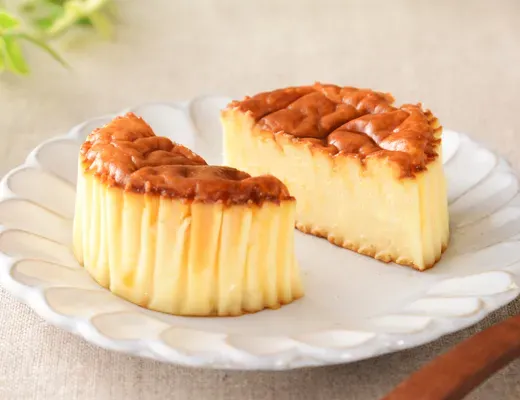 BASCHEE (Basque-style Cheesecake)