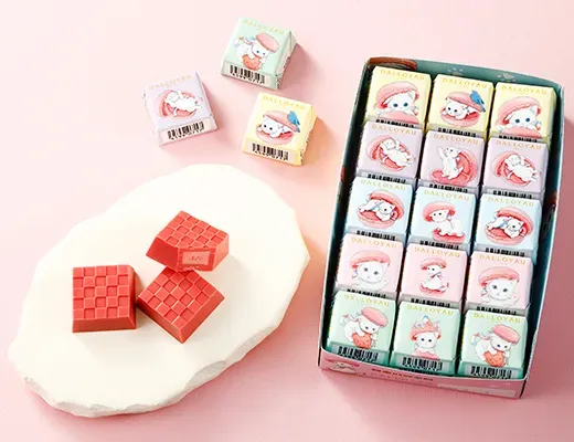チロルチョコ ダロワイヨ あまおうニャカロン