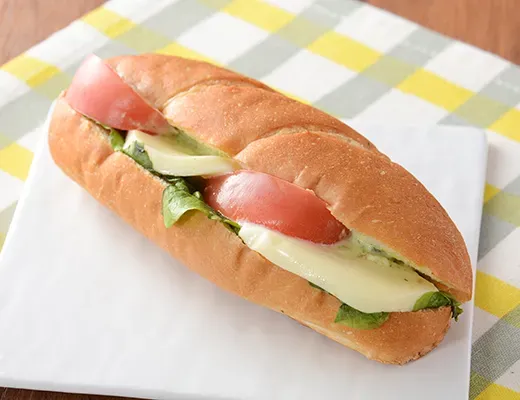 ROLL 샌드위치 토마토와 모짜렐라