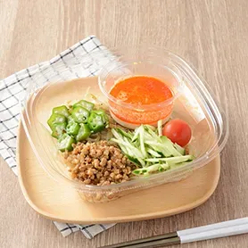 1/2일분 야채를 곁들인 참깨 두유 탄탄 냉쌀국수